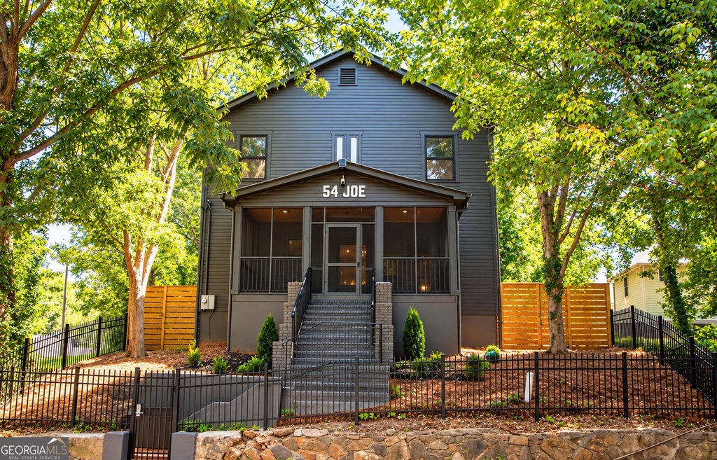 Photo of 54 Joseph E Lowery Boulevard NW, Atlanta, GA 30314 (MLS # 10854106)