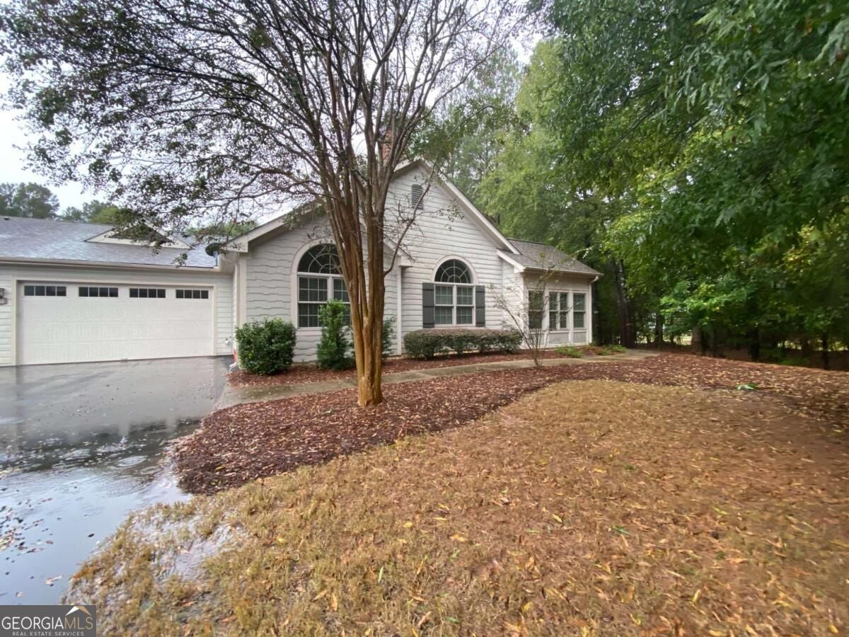 142 Edgewood CT