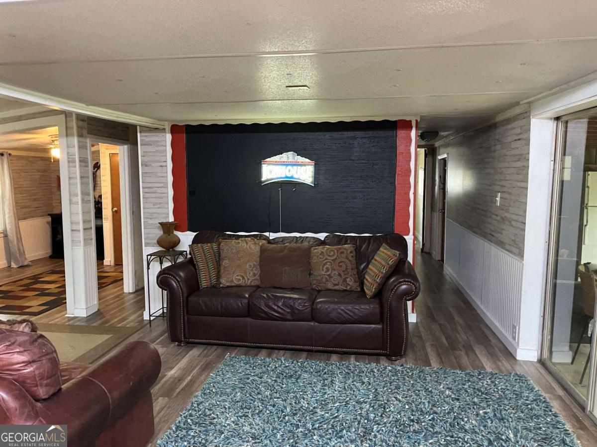 177 Sawyer LN