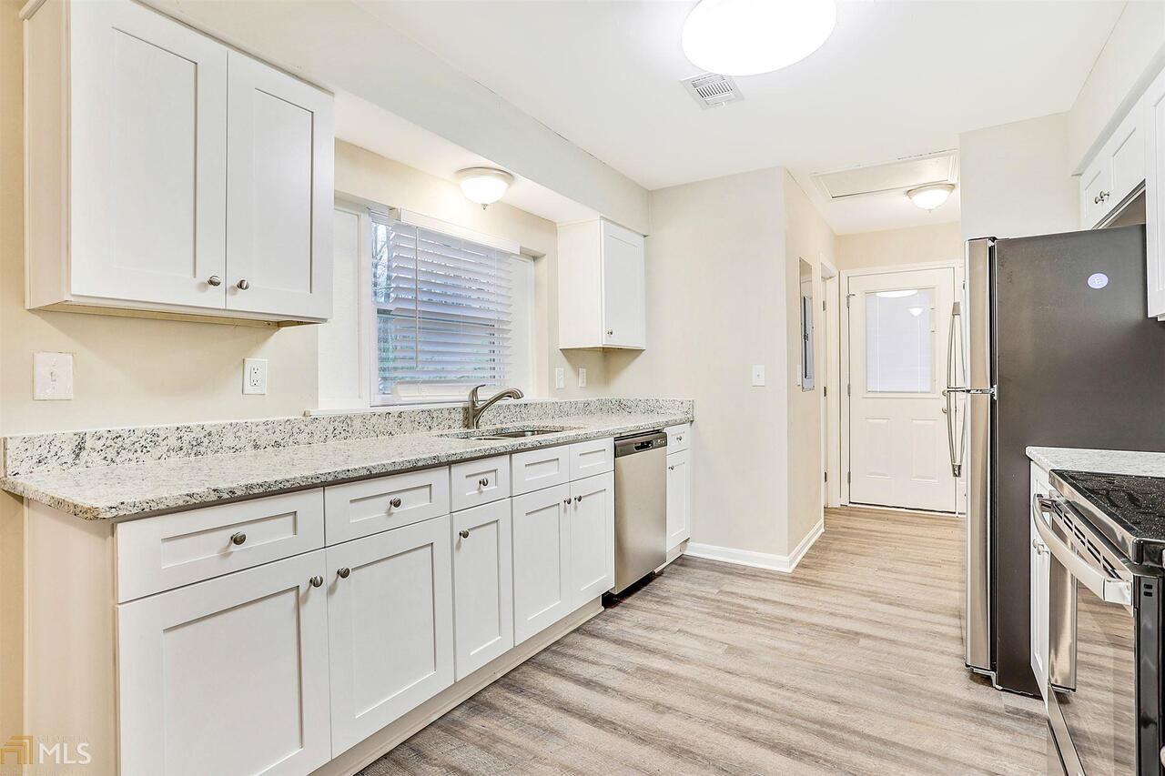 Brookstone - Residential Lease
