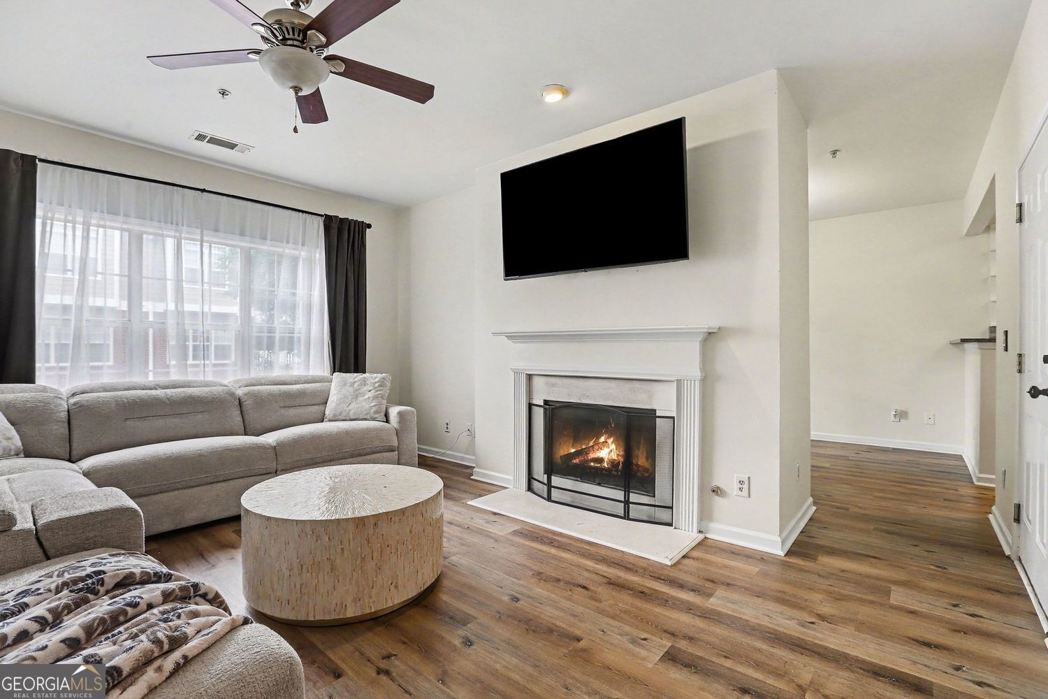 6115 Woodland LN