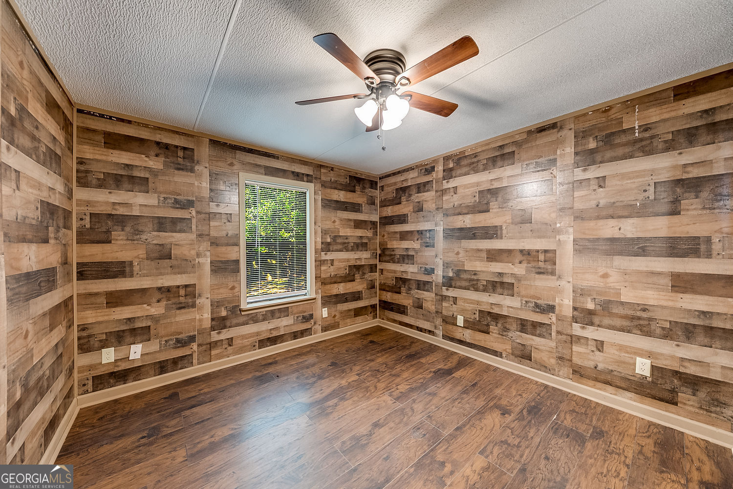 Jefferson, Georgia 30549, United States, 2 Bedrooms Bedrooms, ,2 BathroomsBathrooms,Residential,Pending,159604