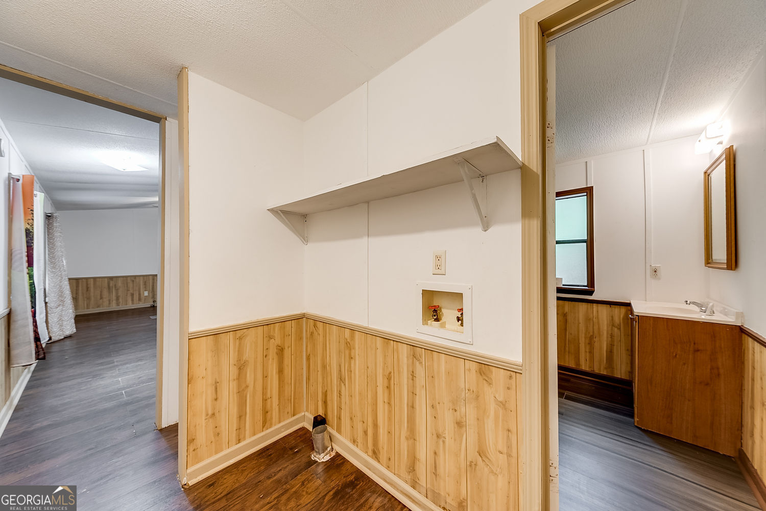 Jefferson, Georgia 30549, United States, 2 Bedrooms Bedrooms, ,2 BathroomsBathrooms,Residential,Pending,159604