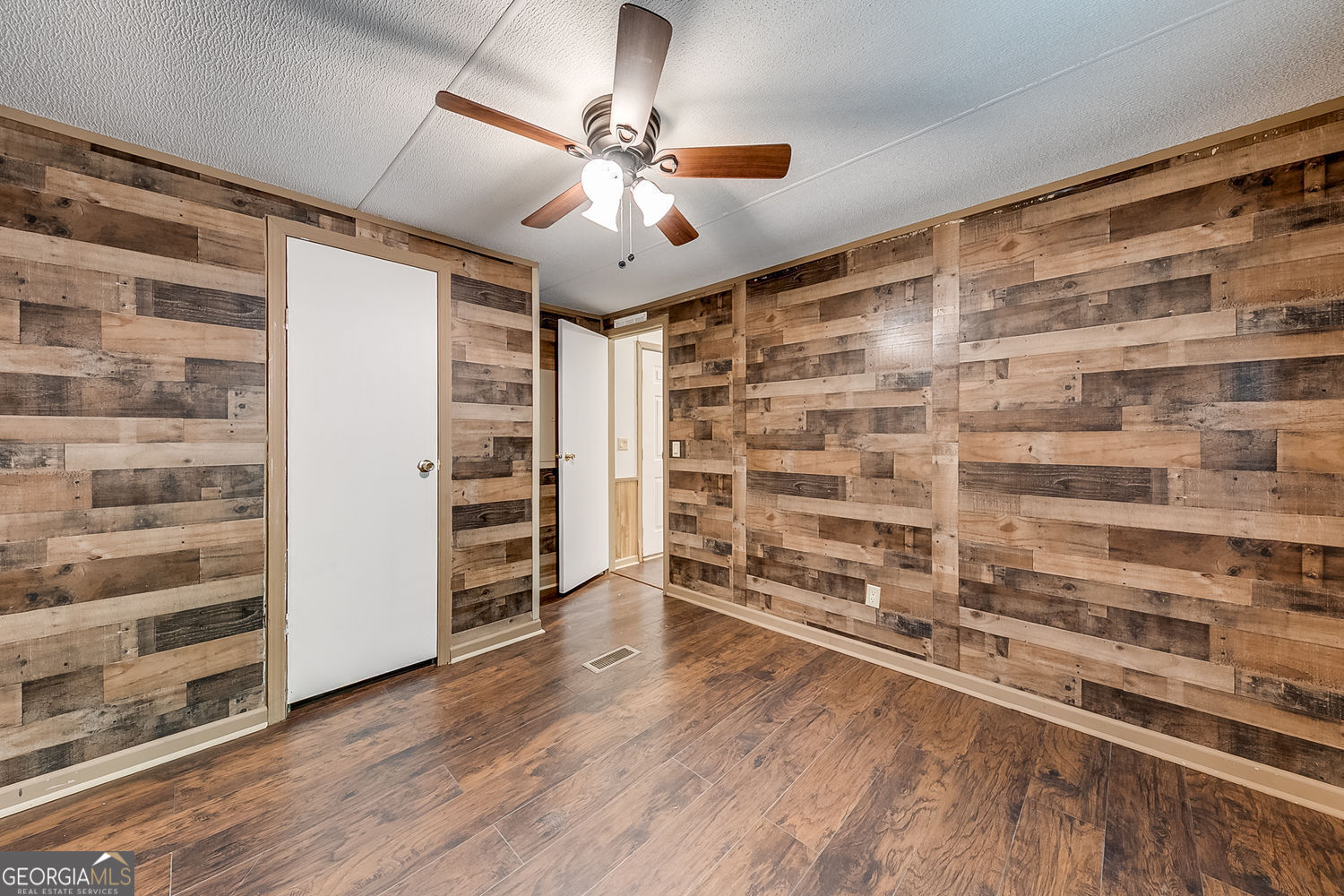 Jefferson, Georgia 30549, United States, 2 Bedrooms Bedrooms, ,2 BathroomsBathrooms,Residential,Pending,159604