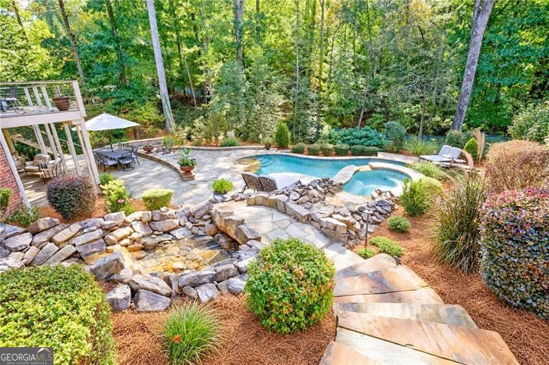 9030 Preston LN