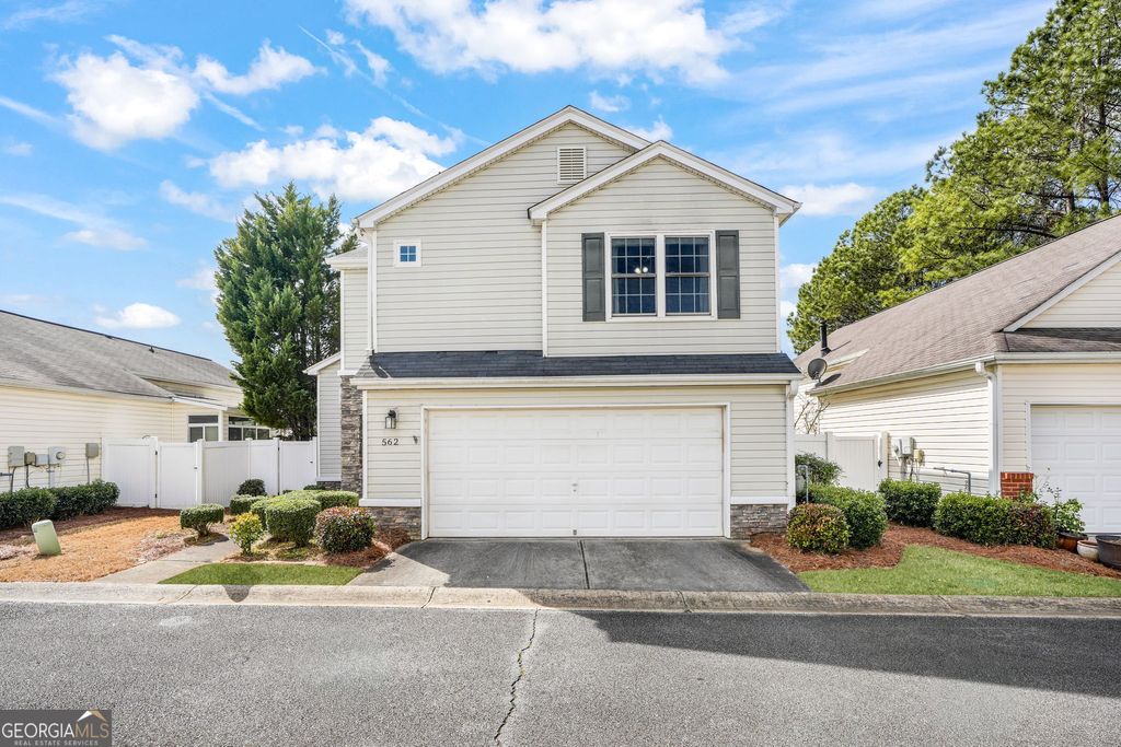 Photo of 562 Windcroft Circle NW, Acworth, GA 30101 (MLS # 10697224)