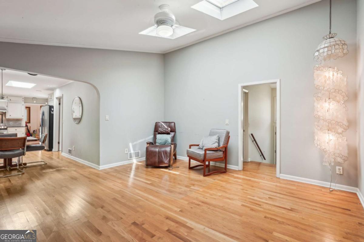 1496 Country Squire DR