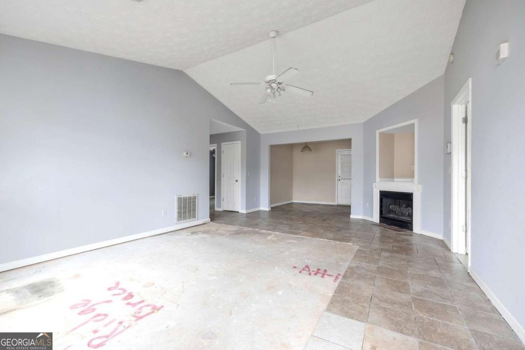 Photo of 1050 Longview Trail, Griffin, GA 30223 (MLS # 10655584)