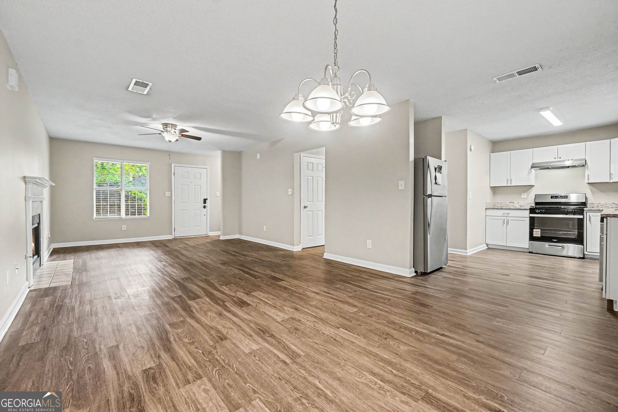 2912 Pavia CIR