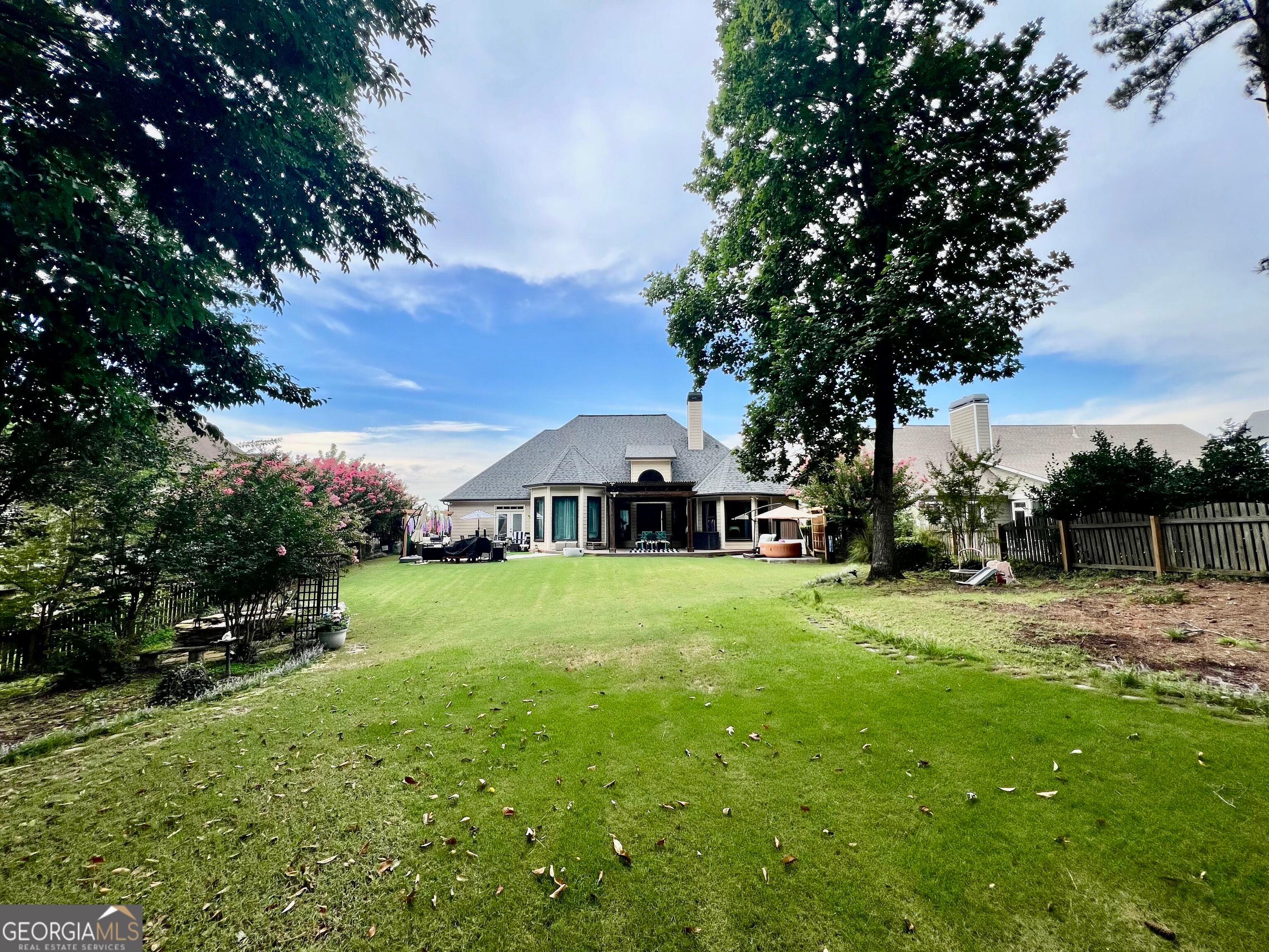 1265 Lamont CIR
