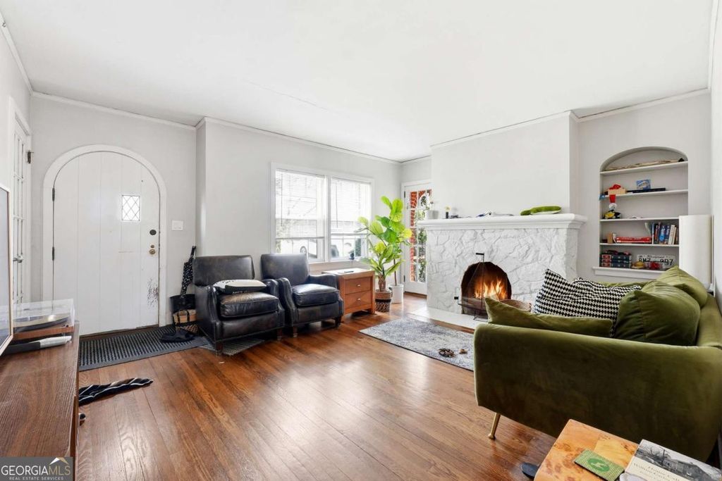 Photo of 2300 Boulevard Granada SW, Atlanta, GA 30311 (MLS # 10686040)