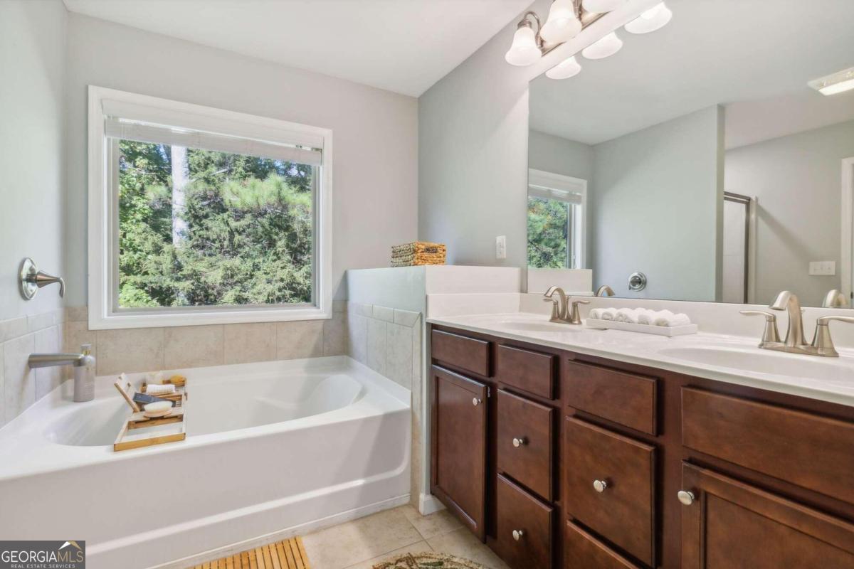 BRIDGEHAMPTON - Residential