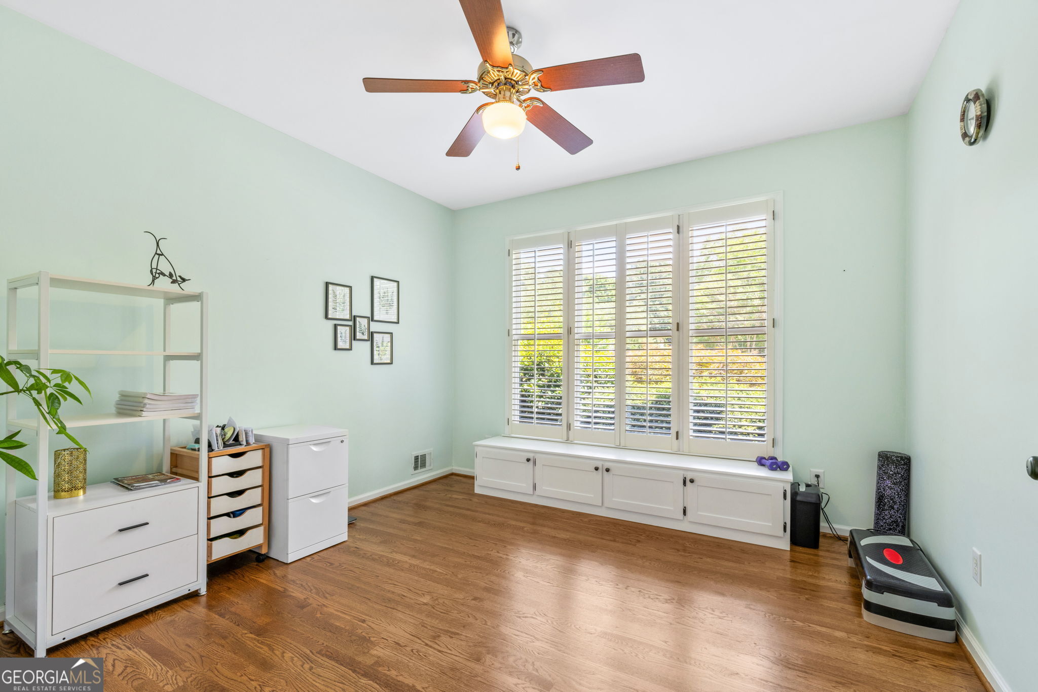 3095 Walnut Creek DR