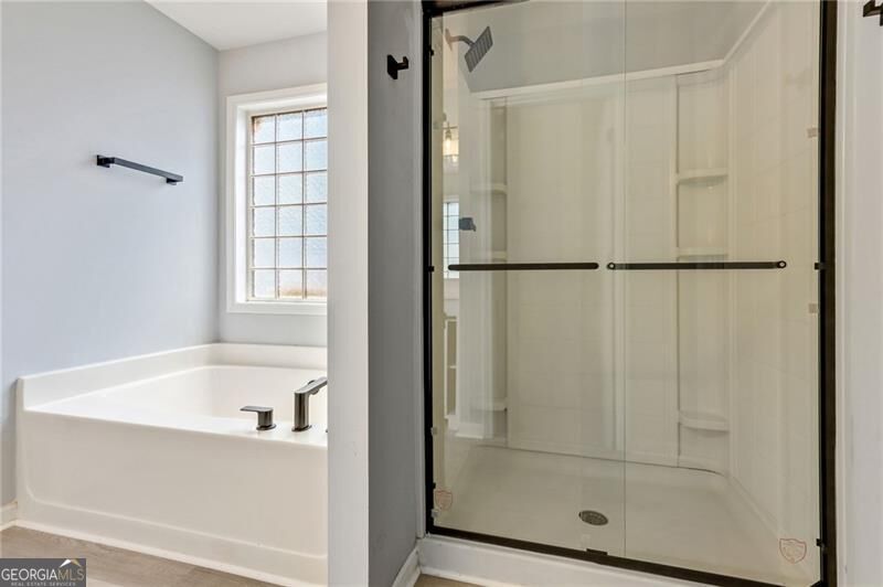 412 Eglington TRL