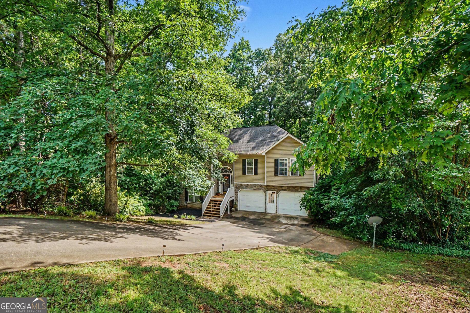306 Queensbury WALK