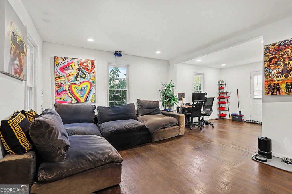 Photo of 1251 Monroe Dr NE, Atlanta, GA 30306 (MLS # 10848398)