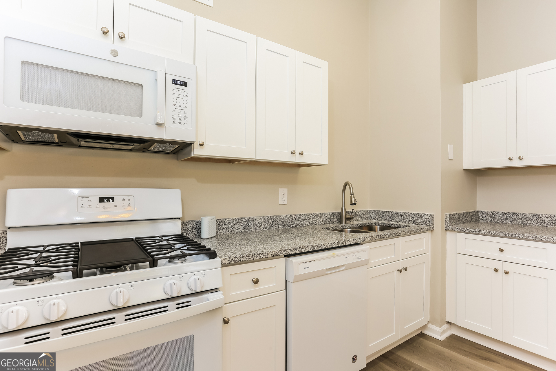 BRANDON HILL - Residential Lease