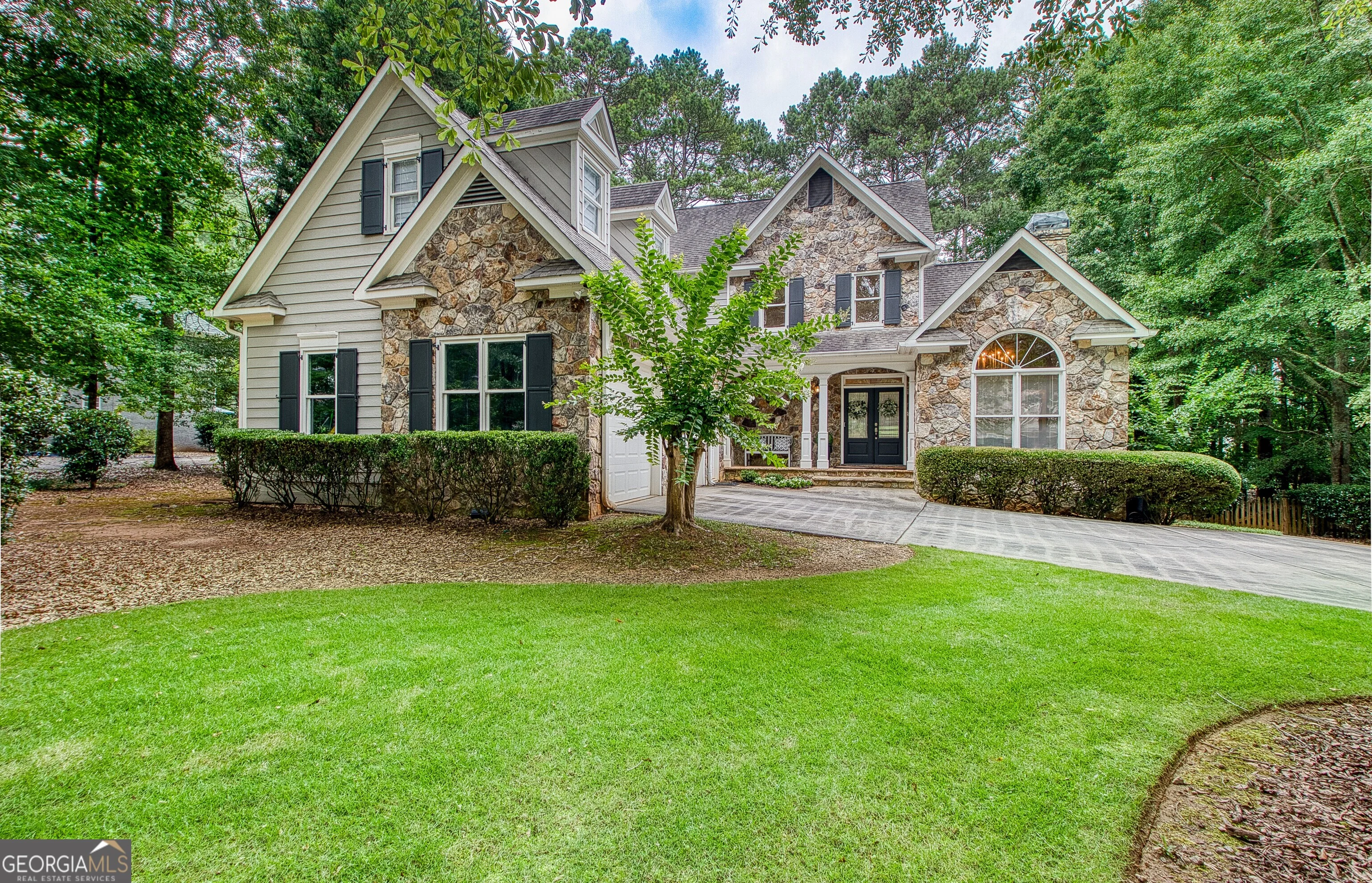 22 Shoreline Drive