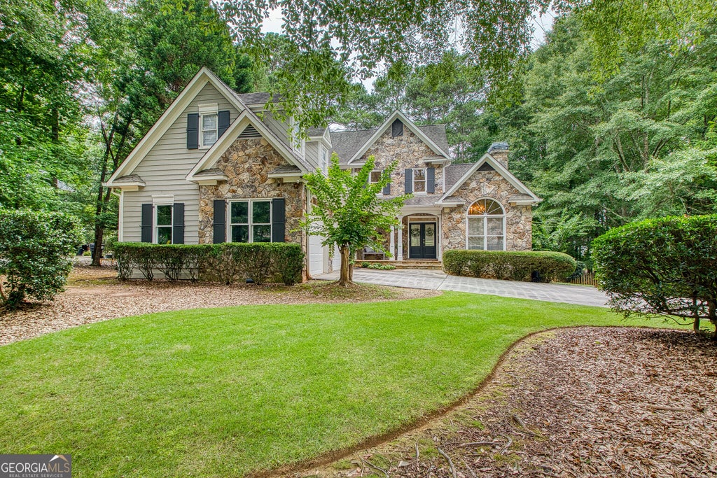 Photo of 22 Shoreline Drive, Newnan, GA 30263 (MLS # 10794660)