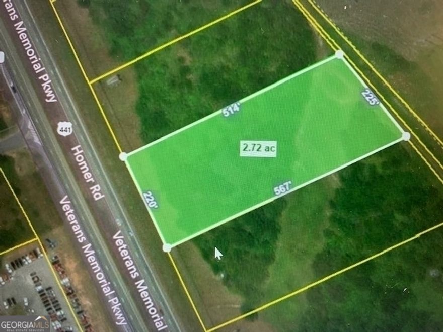 An excellent opportunity for Builders/Developers or Investors of a prime 2.72+/- Acres undeveloped commercial land on heavily traveled US Hwy-441 S in Commerce, Georgia. This high visible zoned GI and level lot with 220 feet road frontage is about half a mile from I-85 intersection at Banks Crossing. This lot is well suited for many general purpose businesses in a successful high growth and busiest retail corridor. Consult the attached County Zoning Chart for your business plan. All Utilities are available at property and subject to independent verification. Please contact agent for more details.