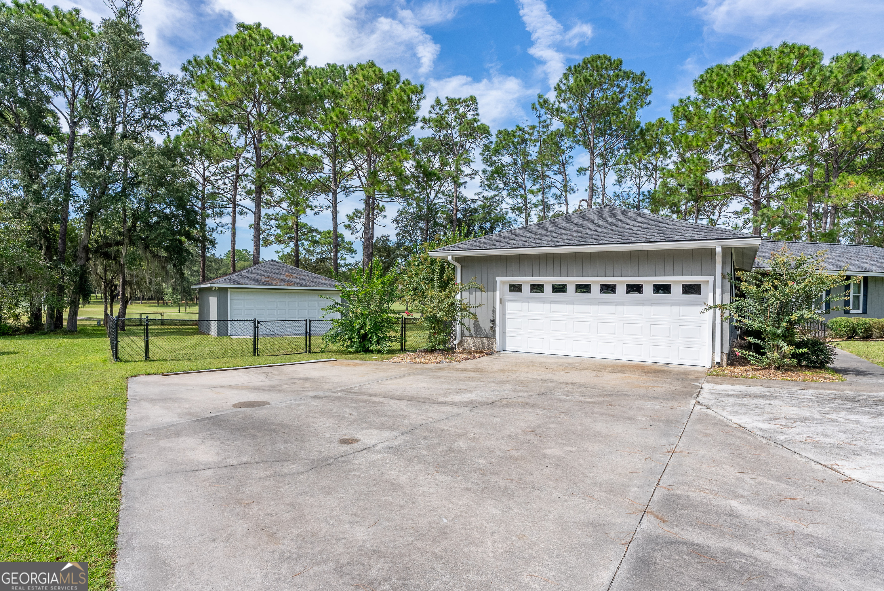 1472 S RIVER OAKS DR