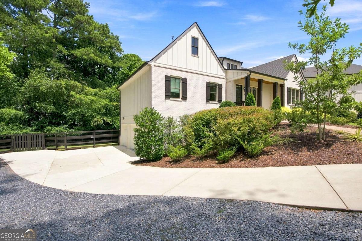 96 Woodstock RD