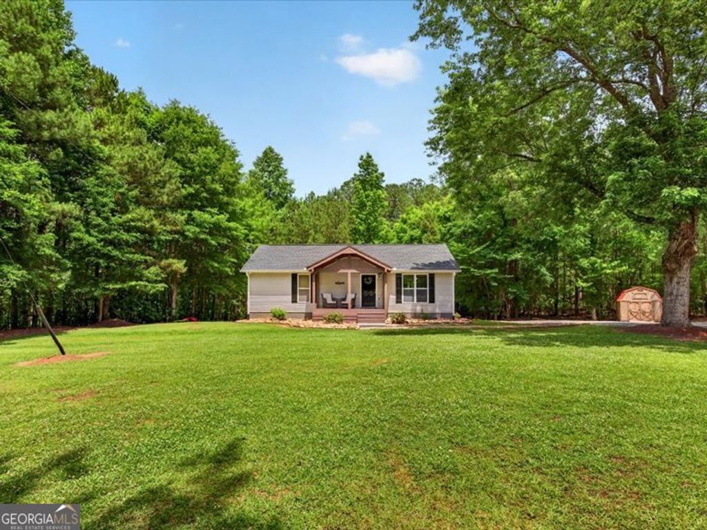 Photo of 723 Summers McKoy Road, Newnan, GA 30263 (MLS # 10773603)