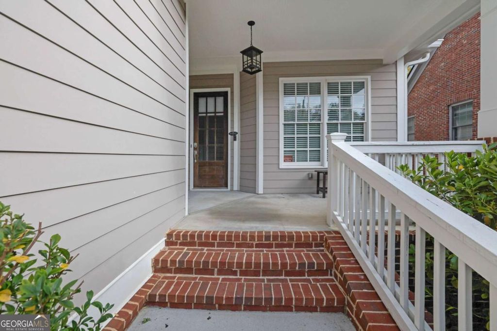 Photo of 3245 Lynwood Drive NE, Atlanta, GA 30319 (MLS # 10698470)