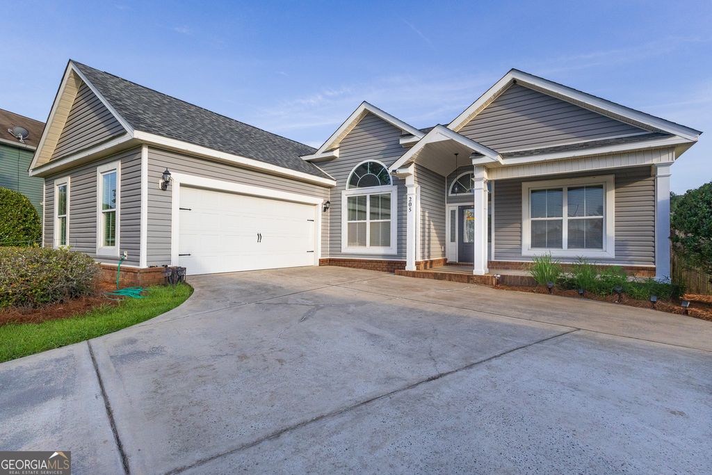 Photo of 205 Courthouse Lane, Warner Robins, GA 31088 (MLS # 10782541)