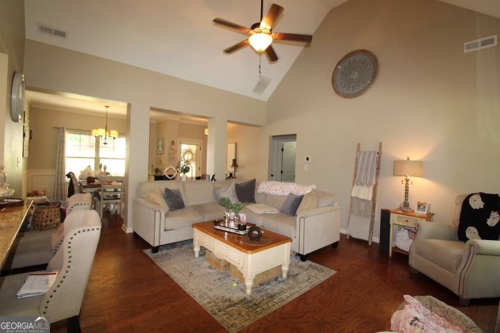 250 Forrest DR