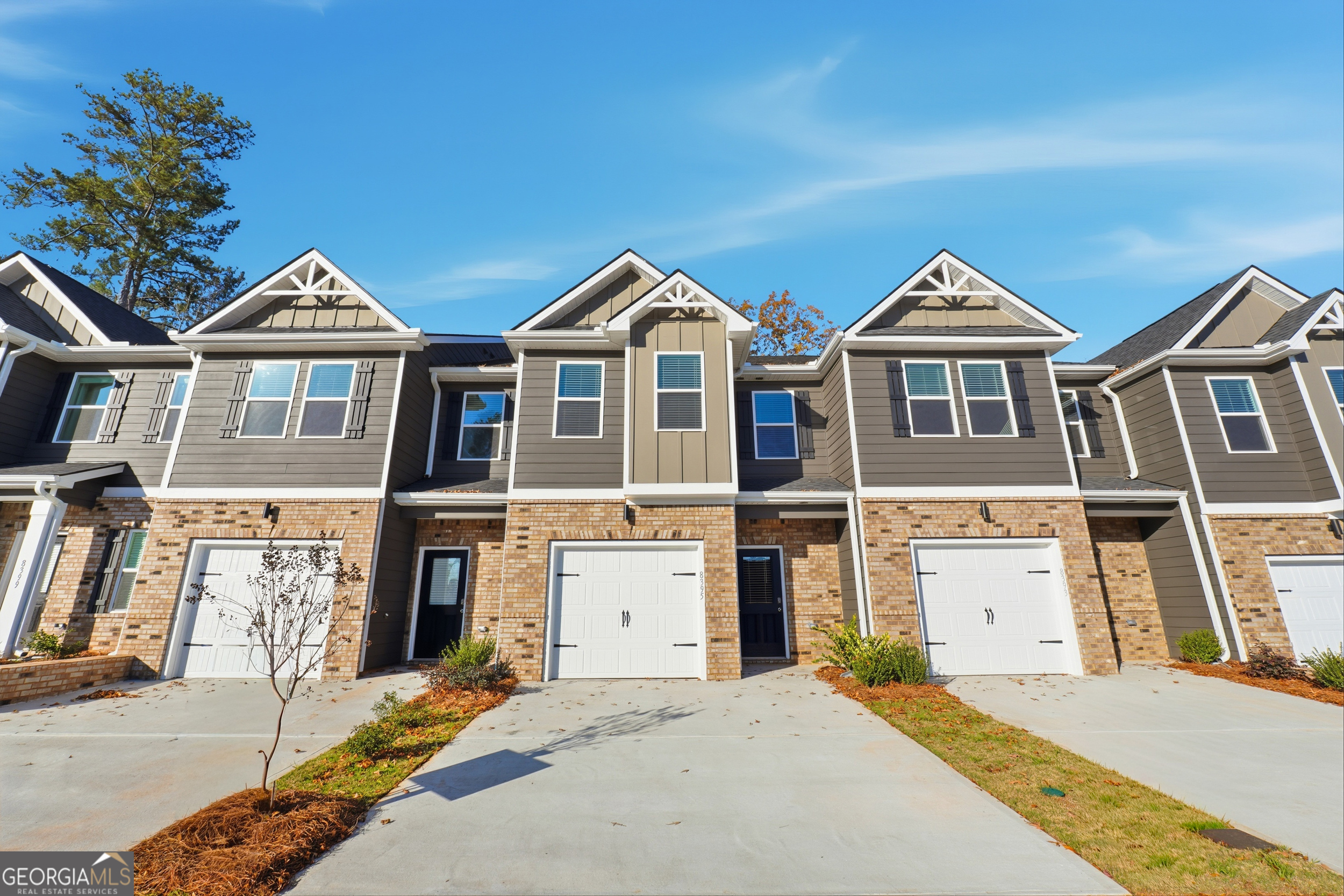8355 Columbia CT