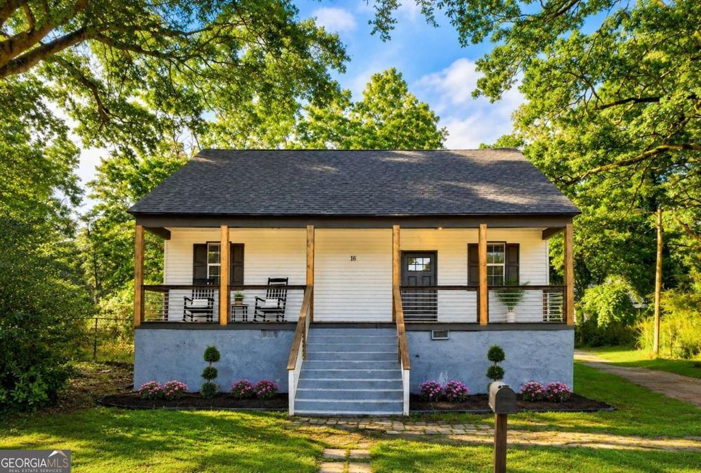 Photo of 16 Berry Avenue, Newnan, GA 30263 (MLS # 10789956)