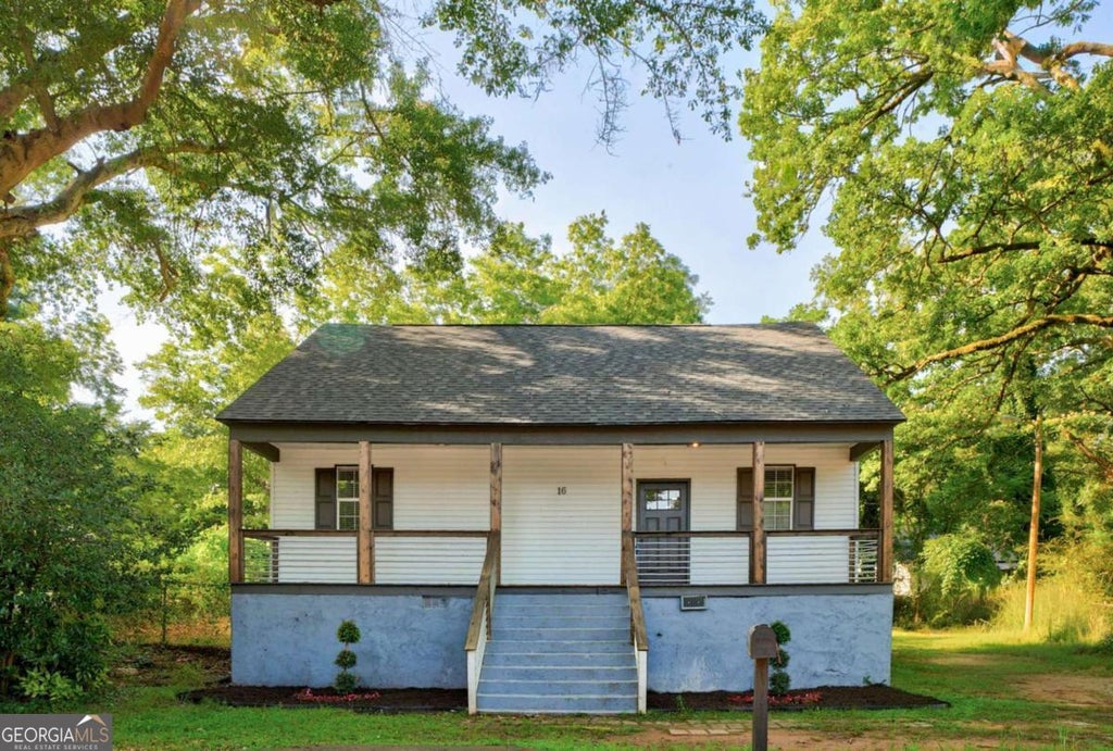 Photo of 16 Berry Avenue, Newnan, GA 30263 (MLS # 10789956)