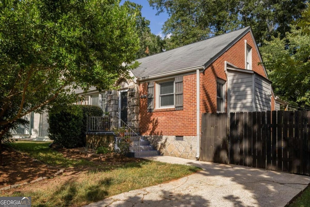 Photo of 1896 Hooper Street, Decatur, GA 30032 (MLS # 10843815)