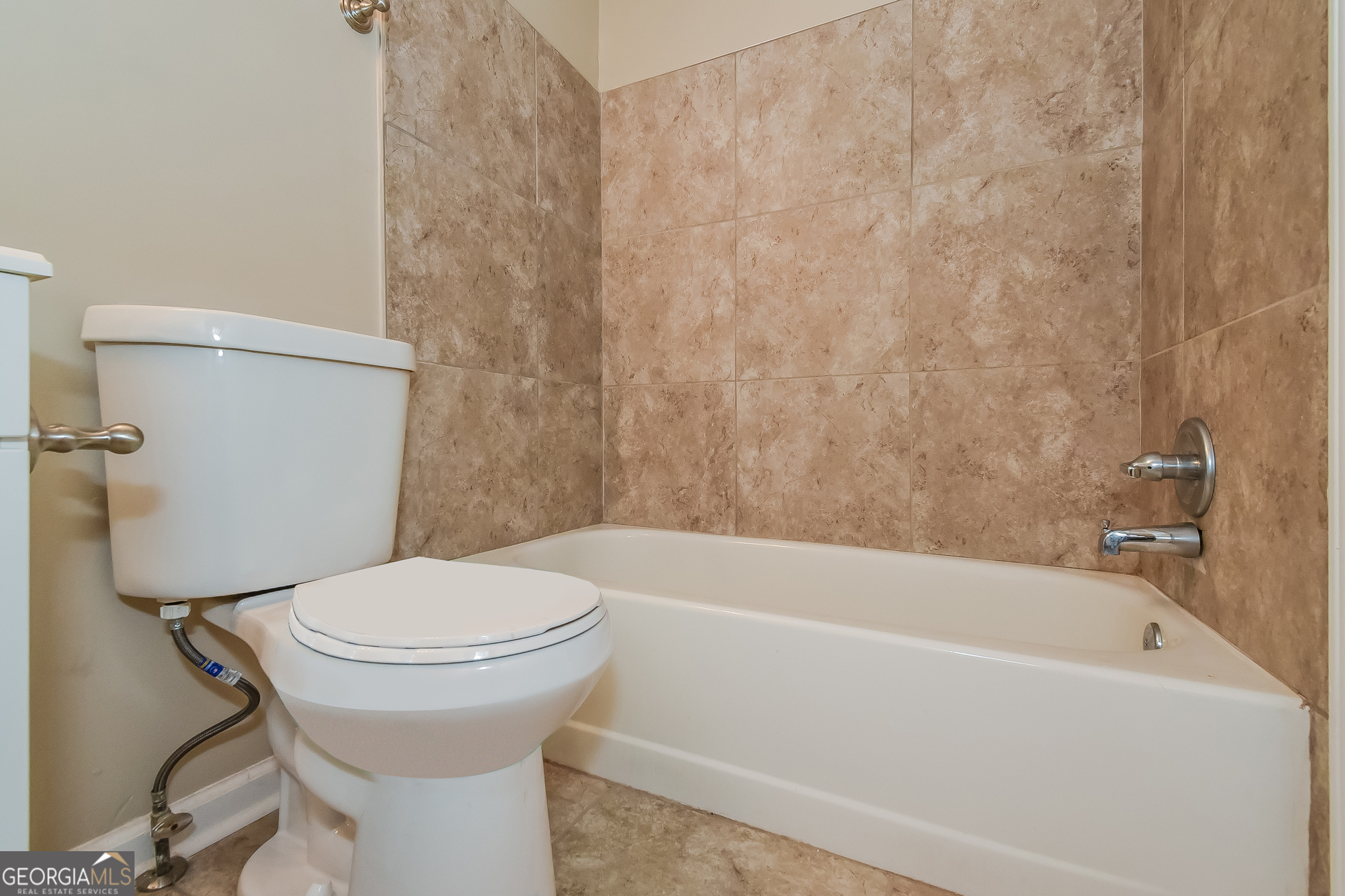 MARLBOROUGH - Residential Lease