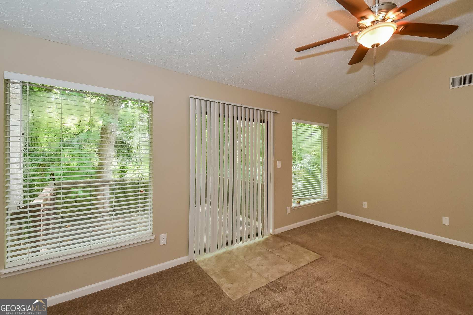 MARLBOROUGH - Residential Lease