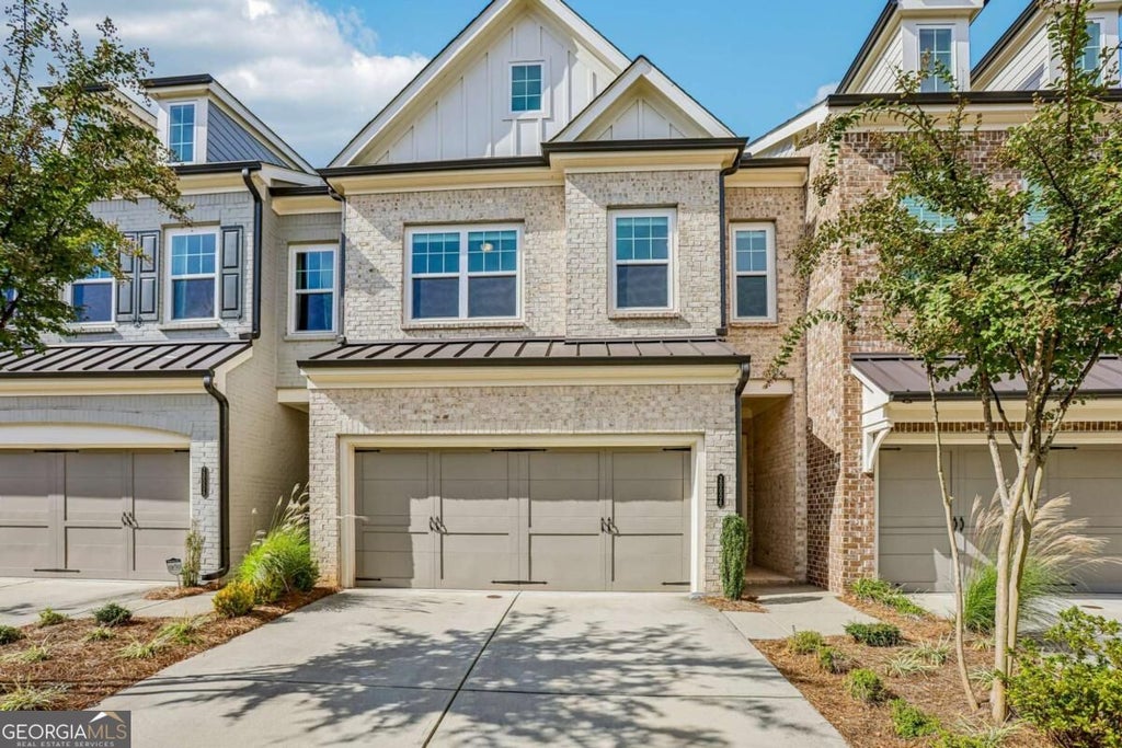 Photo of 20004 Windalier Way, Roswell, GA 30076 (MLS # 10881905)