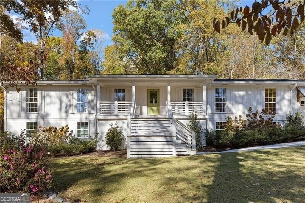 Photo of 12005 Hamilton Road, Chattahoochee Hills, GA 30268 (MLS # 10731803)