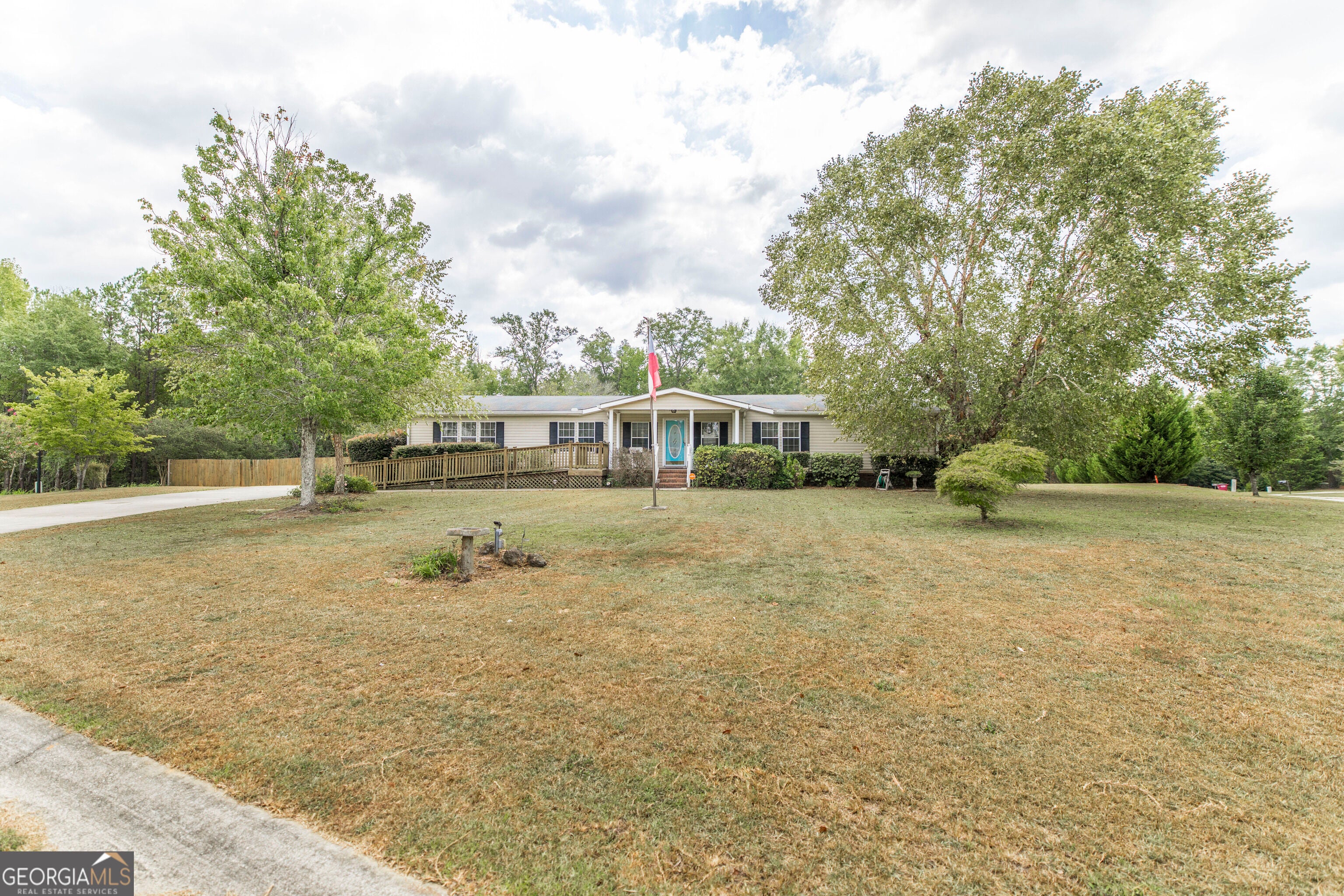 302 Lacy CT