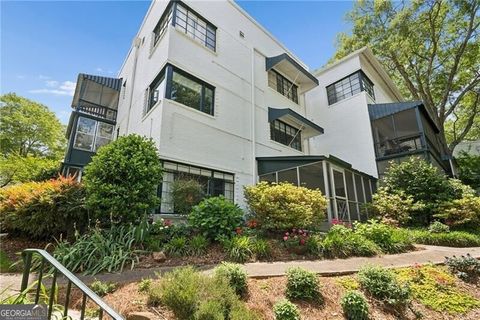 Photo of 1367 Chalmette Drive NE, Atlanta, GA 30306 (MLS # 10764110)