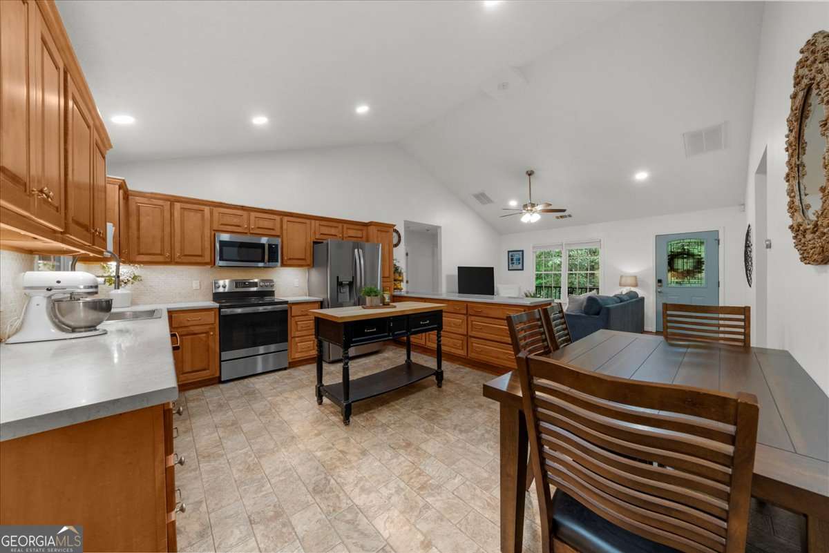 205 River Flow DR