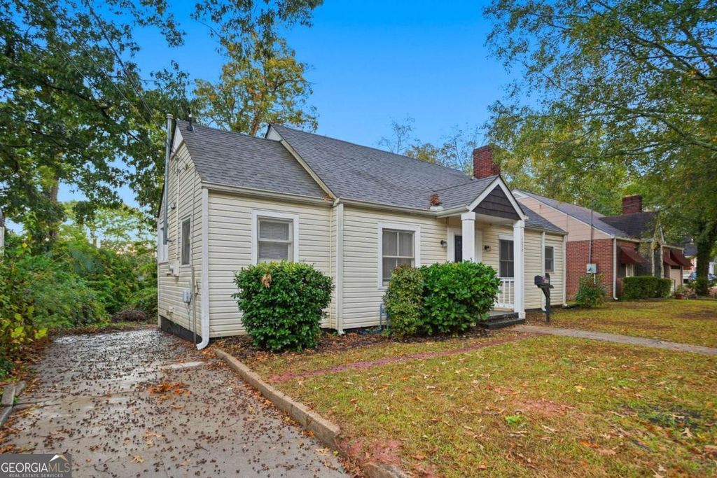 Photo of 1696 Langston Avenue SW, Atlanta, GA 30310 (MLS # 10635927)