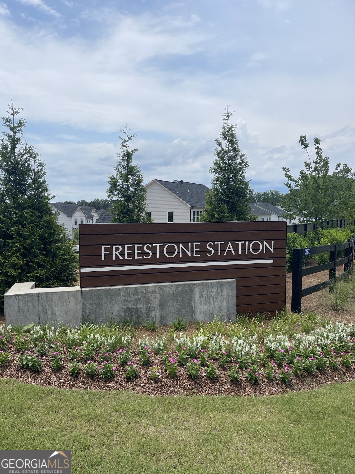 FREESTONE STATION - Residential