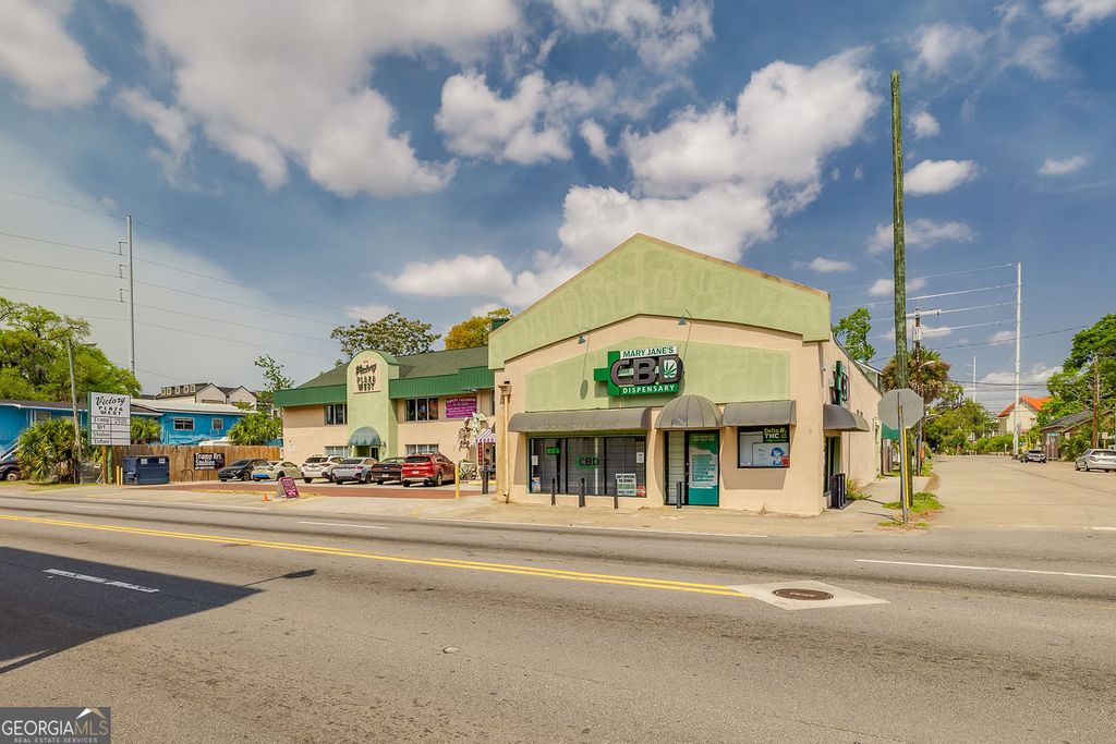 Photo of 302 W Victory Drive, Savannah, GA 31405 (MLS # 10769227)