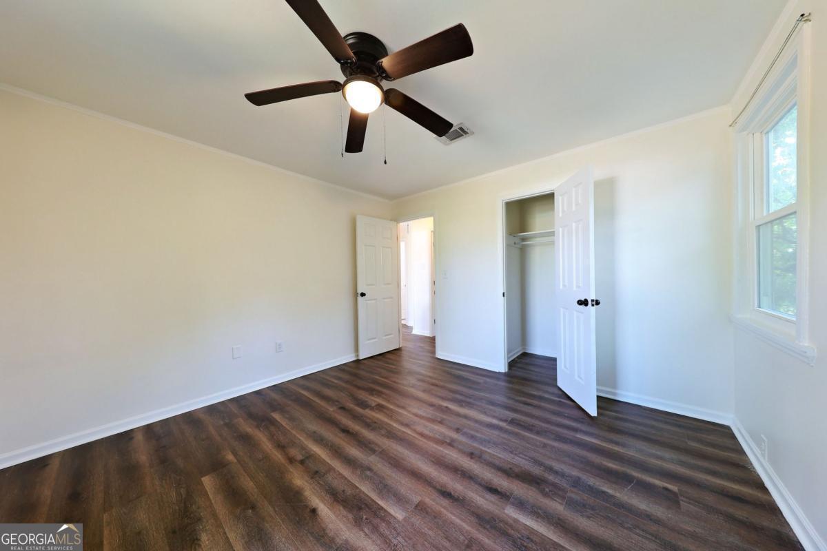 1206 Mcarthur DR