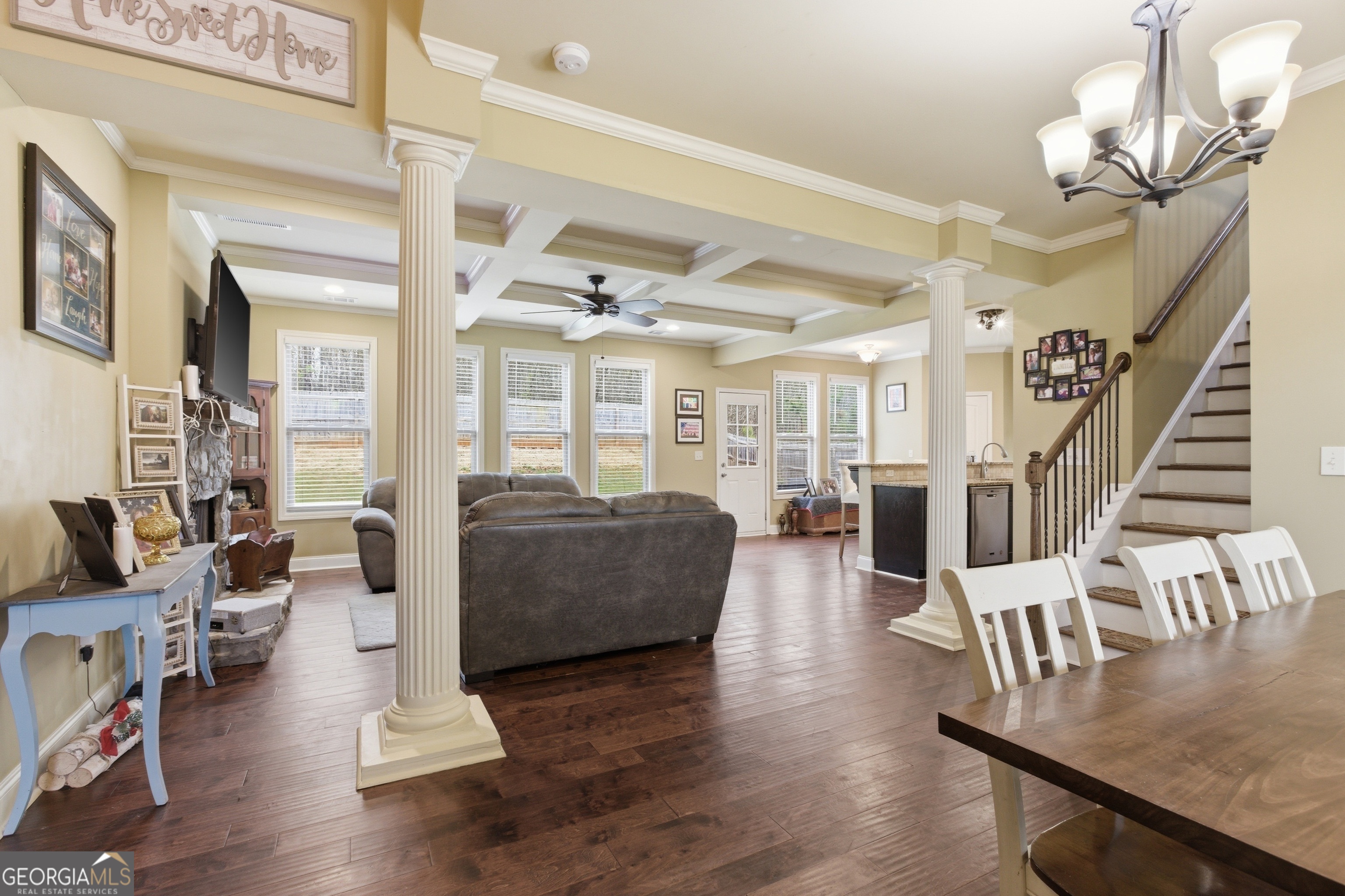 130 Maple DR