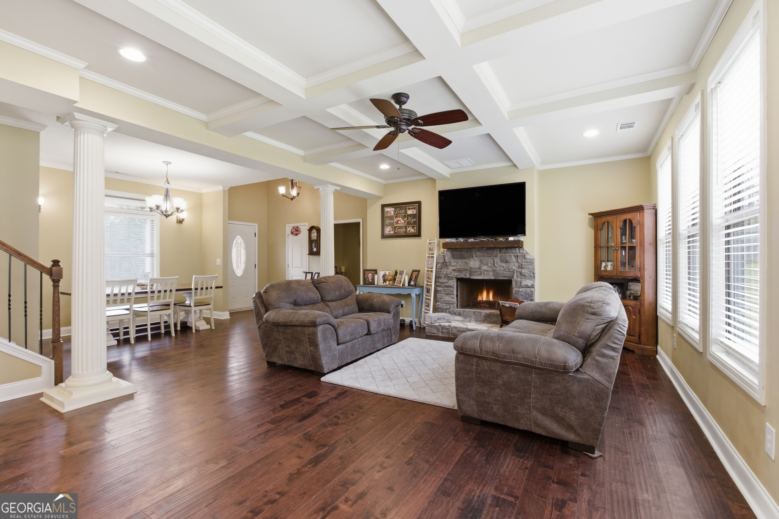 130 Maple DR