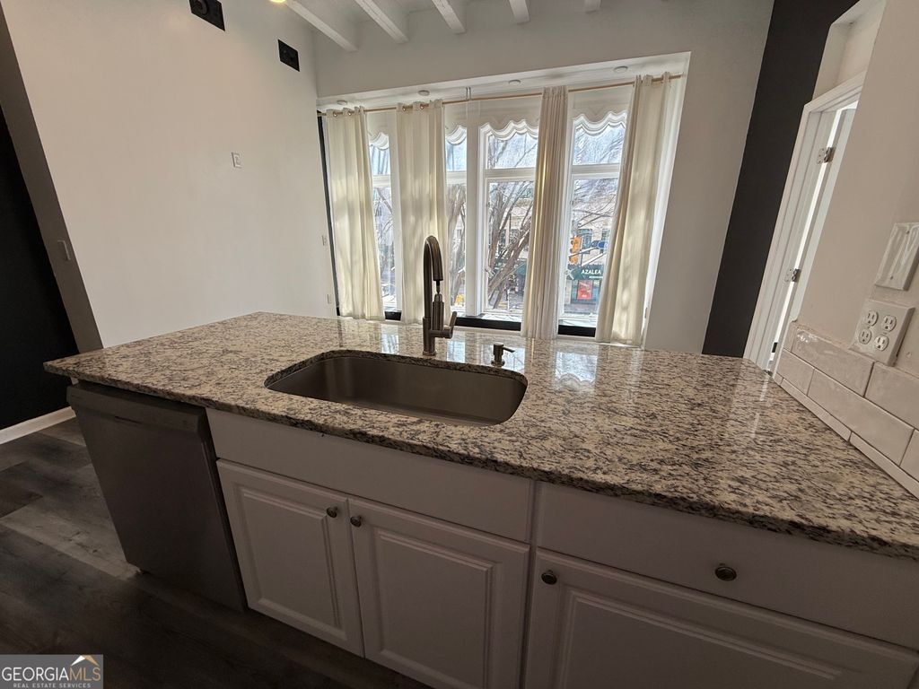 Photo of 32 Peachtree Street NW #APT 207, Atlanta, GA 30303 (MLS # 10766689)