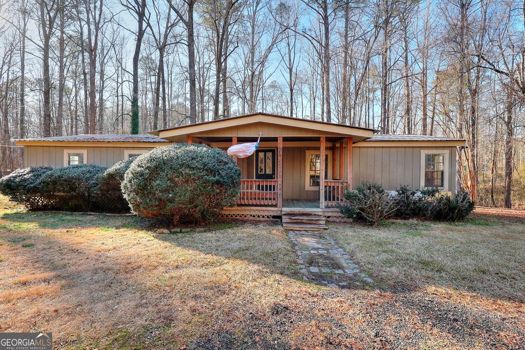 Photo of 1210 Lee Peters Road, Loganville, GA 30052 (MLS # 10679922)