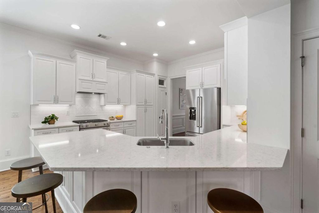 Photo of 635 Society Street, Alpharetta, GA 30022 (MLS # 10699077)